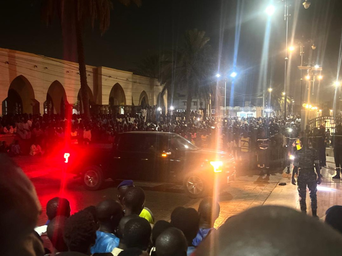 TOUBA- Inhumation nocturne et émouvante de Serigne Cheikh Saliou Mbacké / Le bâtisseur rejoint son guide et père Serigne Saliou