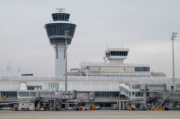 L’aéroport de Munich suspend ses vols temporairement après l’observation présumée d’un drone