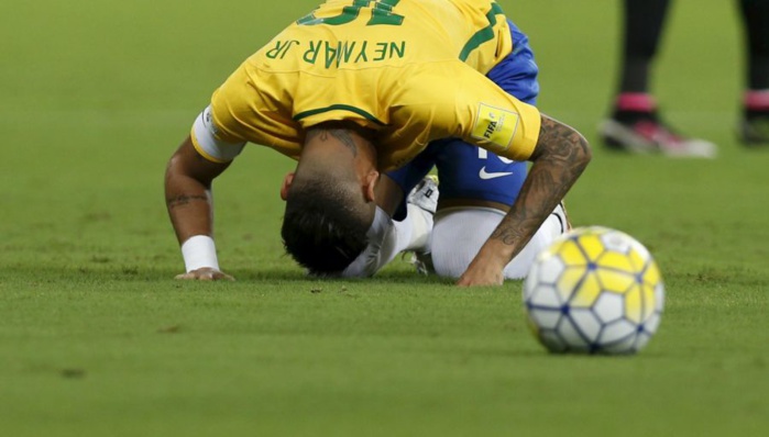 BRÉSIL : Neymar demande pardon 
