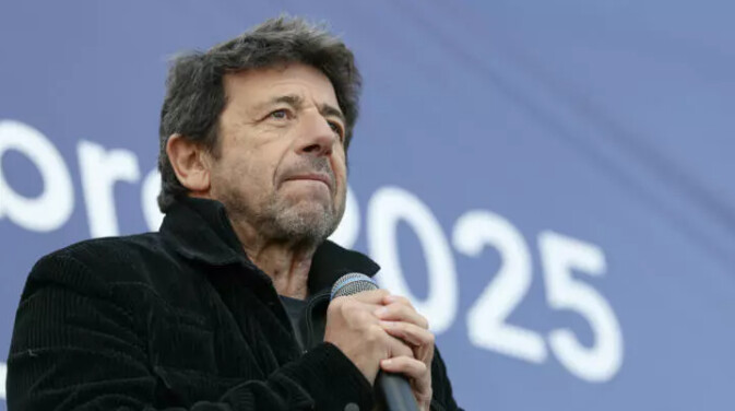 France: le chanteur Patrick Bruel mis en examen pour viol, tentative de viol, agression sexuelle et harcèlement sexuel