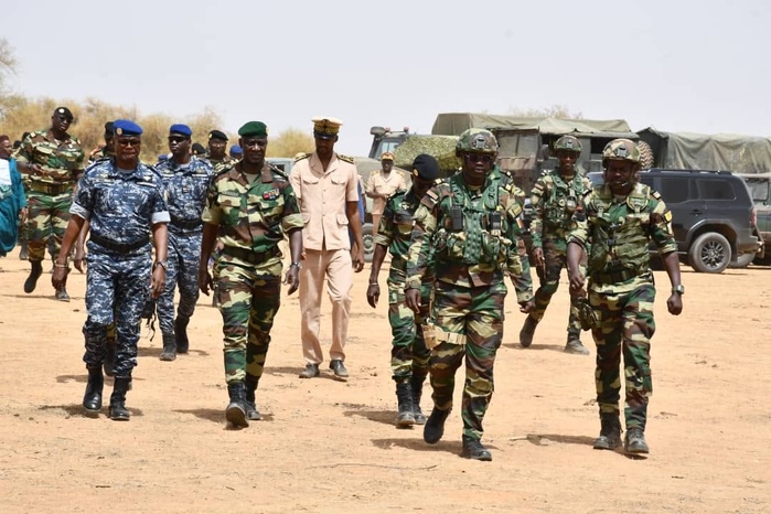 Centre de Dodji : les Armées clôturent leur campagne semestrielle de tirs sous la présidence du CEMGA, Oumar Wade Centre de Dodji : les Armées clôturent leur campagne semestrielle de tirs sous la présidence du CEMGA, Oumar Wade