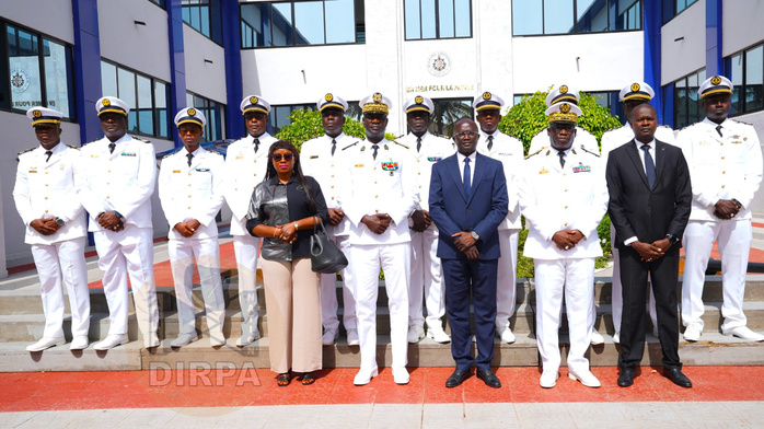 Forces armées : Yankhoba Diémé en visite à la Marine nationale et à l'Armée de l'air