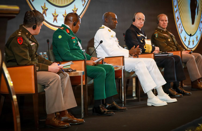 Conférence des chefs d'état-major africains : le CEMGA Oumar Wade prend part aux travaux en Angola