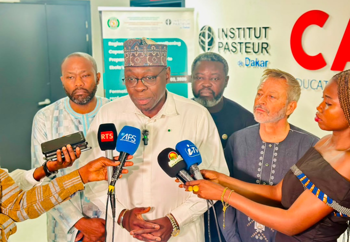 L’Institut Pasteur de Dakar renforce les capacités de 18 pays africains face aux menaces d’Ebola et des virus émergents L’Institut Pasteur de Dakar renforce les capacités de 18 pays africains face aux menaces d’Ebola et des virus émergents