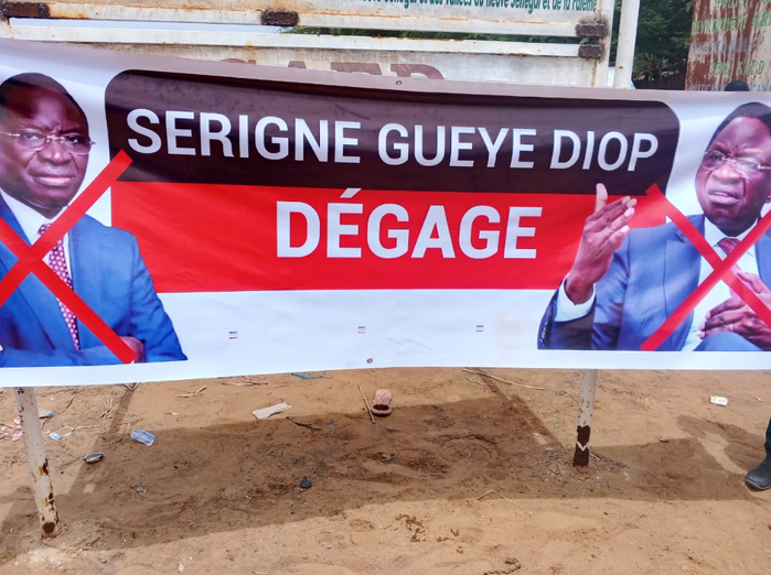 Saint-Louis : Mévente dans la filière riz, les producteurs de la vallée réclament le départ du ministre Serigne Gueye Diop Saint-Louis : Mévente dans la filière riz, les producteurs de la vallée réclament le départ du ministre Serigne Gueye Diop