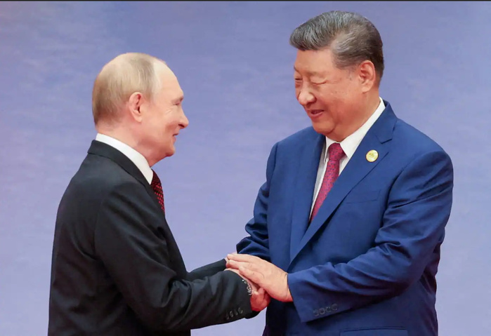 Un nouvel “axe du Mal”: des documents secrets révèlent que la Chine et la Russie complotent contre l’Occident