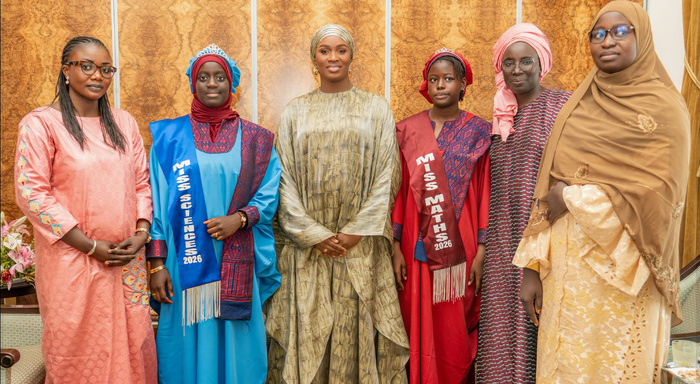 La Première Dame Marie Khone Faye reçoit les lauréates nationales des concours Miss Sciences et Miss Mathématiques 2026