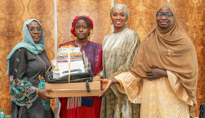 La Première Dame Marie Khone Faye reçoit les lauréates nationales des concours Miss Sciences et Miss Mathématiques 2026 La Première Dame Marie Khone Faye reçoit les lauréates nationales des concours Miss Sciences et Miss Mathématiques 2026