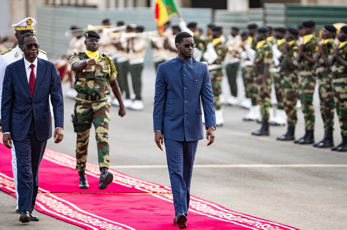 Le Président Bassirou Diomaye Faye en route pour Doha afin de participer aux obsèques de l'ancien Émir du Qatar