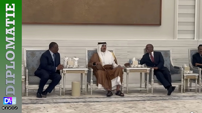 Bref séjour à Doha: rencontre entre Macky Sall et Karim Wade Bref séjour à Doha: rencontre entre Macky Sall et Karim Wade