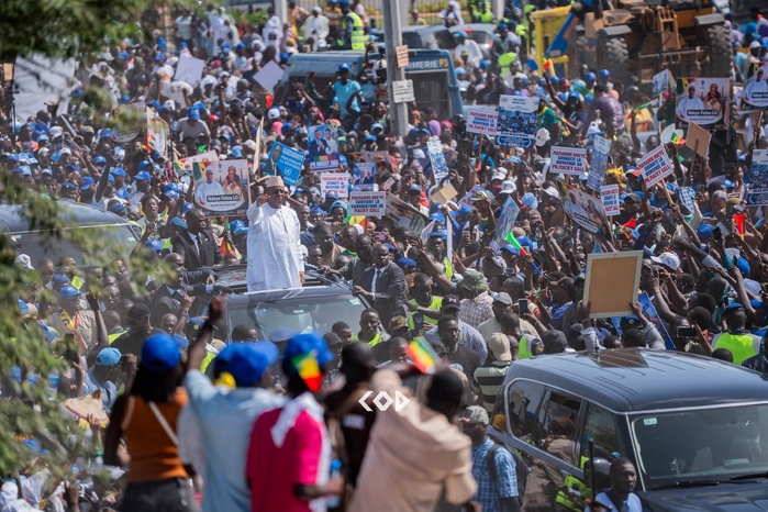 Retour de Macky Sall : des centaines de milliers de Sénégalais mobilisés pour accueillir l’ancien président Retour de Macky Sall : des centaines de milliers de Sénégalais mobilisés pour accueillir l’ancien président