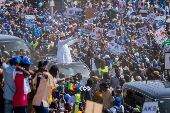 Retour de Macky Sall : des centaines de milliers de Sénégalais mobilisés pour accueillir l’ancien président Retour de Macky Sall : des centaines de milliers de Sénégalais mobilisés pour accueillir l’ancien président
