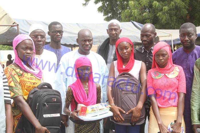 Ce samedi 25 juin 2016, la Commune de Ngoundiane (Département de Thiès) a fêté ses meilleurs élèves lors d'une importante cérémonie dénommée "Fête de l'Excellence". Ce samedi 25 juin 2016, la Commune de Ngoundiane (Département de Thiès) a fêté ses meilleurs élèves lors d'une importante cérémonie dénommée "Fête de l'Excellence".