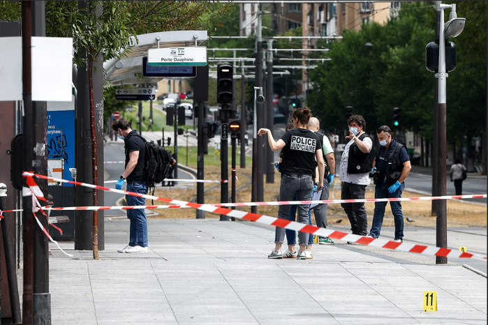 “C’est Allah qui m’a ordonné”: trois femmes, dont une enceinte, attaquées au couteau à Paris, un suspect arrêté “C’est Allah qui m’a ordonné”: trois femmes, dont une enceinte, attaquées au couteau à Paris, un suspect arrêté