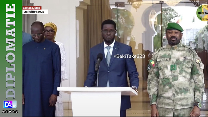 Terrorisme au Sahel : Le Président Diomaye réaffirme son soutien sécuritaire à Assimi Goïta après l’attaque meurtrière au Mali Terrorisme au Sahel : Le Président Diomaye réaffirme son soutien sécuritaire à Assimi Goïta après l’attaque meurtrière au Mali