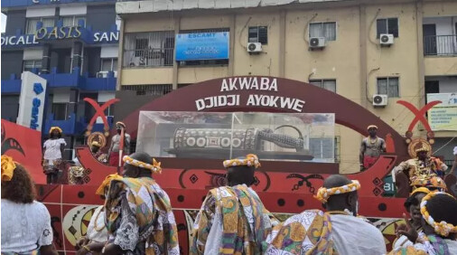 Côte d'Ivoire: le retour du tambour parleur «Djidji Ayôkwé» prend une dimension politique