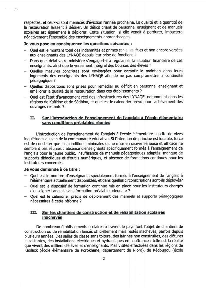 Éducation nationale : Mbaye Dione interpelle Moustapha Guirassy sur les LYNAQE, l’anglais à l’élémentaire, les chantiers scolaires inachevés, primes impayées et les classes surchargées