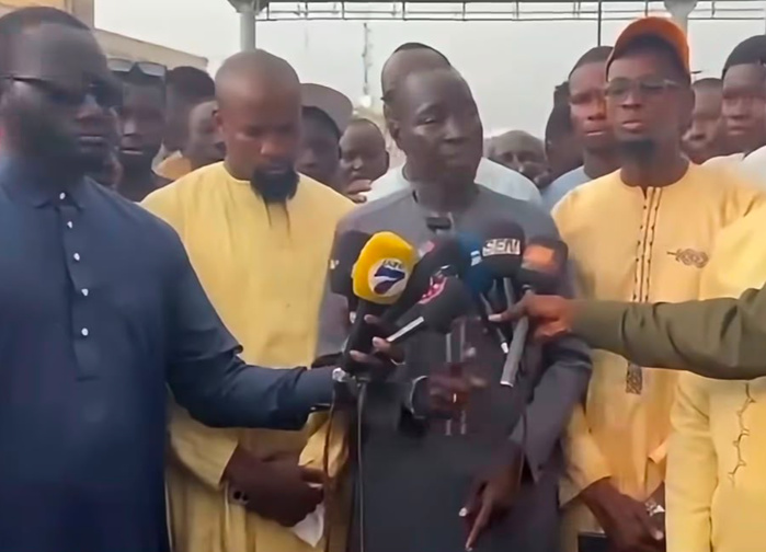 TOUBA-MBACKÉ – Une réunion de Kiiraay se termine en queue de poisson – Le leadership de Abib Diop vivement contesté TOUBA-MBACKÉ – Une réunion de Kiiraay se termine en queue de poisson – Le leadership de Abib Diop vivement contesté