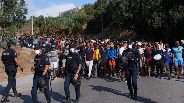 Espagne: 1800 places d'hébergements pour les migrants encore à Ceuta, 500 mineures isolées prises en charge