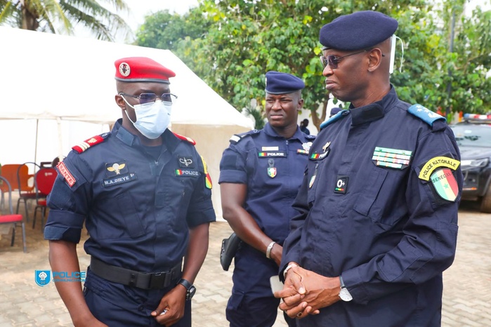 Maouloud 2026 : Le Directeur général de la Police nationale en visite stratégique à Tivaouane...Un large effectif de policiers engagés Maouloud 2026 : Le Directeur général de la Police nationale en visite stratégique à Tivaouane...Un large effectif de policiers engagés