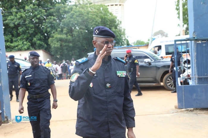 Maouloud 2026 : Le Directeur général de la Police nationale en visite stratégique à Tivaouane...Un large effectif de policiers engagés Maouloud 2026 : Le Directeur général de la Police nationale en visite stratégique à Tivaouane...Un large effectif de policiers engagés