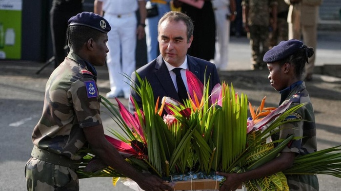 La France veut conditionner l'aide au développement pour sept pays africains à la lutte contre l'immigration à Mayotte La France veut conditionner l'aide au développement pour sept pays africains à la lutte contre l'immigration à Mayotte