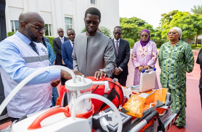 SANTÉ : 153 ambulances montées et équipées au Sénégal réceptionnées par le chef de l’État