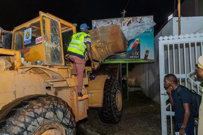 Désencombrement à Dakar: Le MINT Mouhamadou Makhtar Cissé sur le terrain pour superviser les opérations Désencombrement à Dakar: Le MINT Mouhamadou Makhtar Cissé sur le terrain pour superviser les opérations