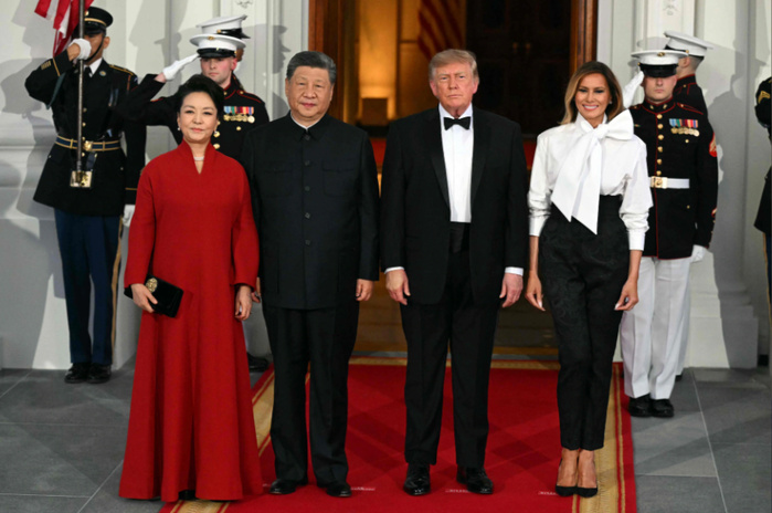 Elle était déjà célèbre bien avant son mari: qui est Peng Liyuan, l’épouse de Xi Jinping?