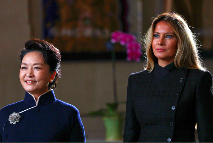 Elle était déjà célèbre bien avant son mari: qui est Peng Liyuan, l’épouse de Xi Jinping?