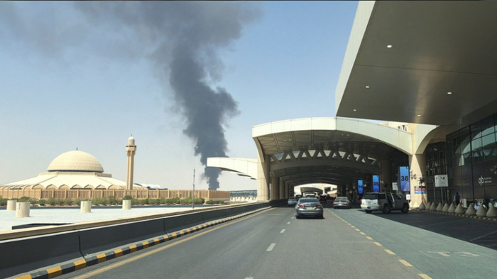 Les Houthis attaquent l’aéroport de Ryad, la capitale saoudienne Les Houthis attaquent l’aéroport de Ryad, la capitale saoudienne