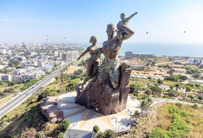 Monument de la Renaissance africaine : le colosse des Mamelles attend des soins ( Paul Sedar Ndiaye) Monument de la Renaissance africaine : le colosse des Mamelles attend des soins ( Paul Sedar Ndiaye)
