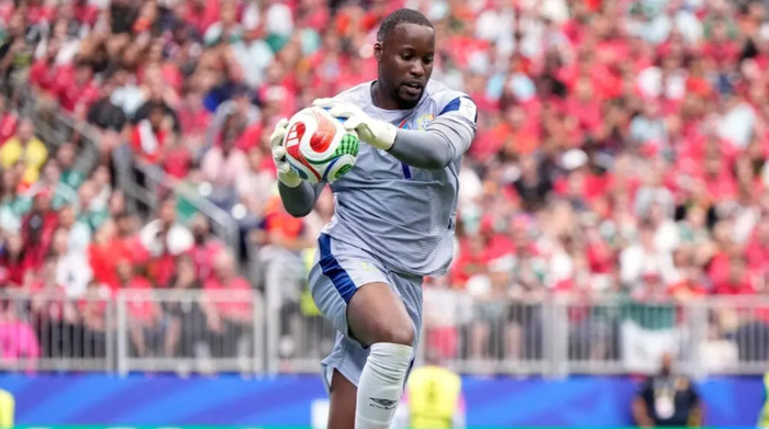 Affaire Mpasi: Kinshasa entre défiance envers la Fifa et protection du joueur et des Léopards Affaire Mpasi: Kinshasa entre défiance envers la Fifa et protection du joueur et des Léopards