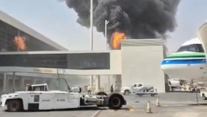 Guerre au Yémen: nouvelle attaque au «projectile» contre l’aéroport de Riyad, plusieurs explosions entendues dans la capitale saoudienne