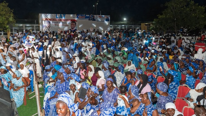 LOUGA – Kiiraay bat le rappel des troupes dans la capitale du Ndiambour et déclare avoir bouleversé la hiérarchie
