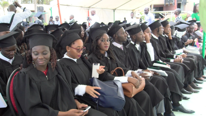 Cérémonie de remise de diplôme du CESAG 2016 : Près de 400 nouveaux diplômés prêts à l’emploi Cérémonie de remise de diplôme du CESAG 2016 : Près de 400 nouveaux diplômés prêts à l’emploi