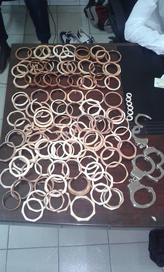 Criminalité Faunique au Sénégal : Trois trafiquants d’ivoire arrêtés à Keur Massar Criminalité Faunique au Sénégal : Trois trafiquants d’ivoire arrêtés à Keur Massar