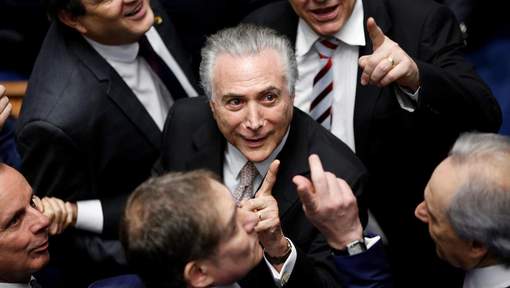 Michel Temer a prêté serment comme nouveau président du Brésil