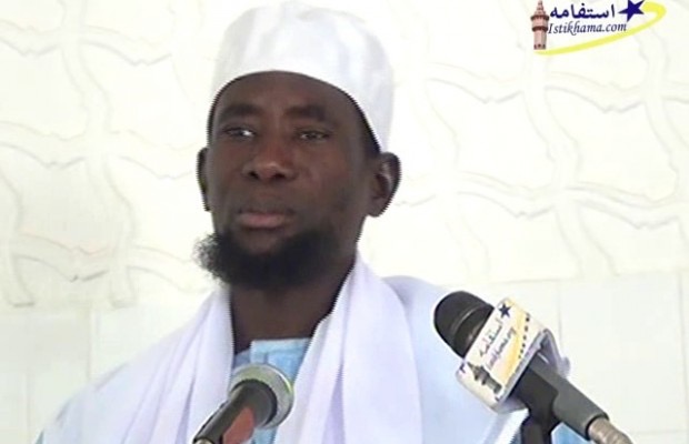 SERIGNE AHMADOU RAFA’I (Imam et fils de Serigne Fallou) : « Les 2 rakas de Saint-Louis ne se justifient pas… Viviane a mis l'effigie du Cheikh en gâteau avant de la découper!  »