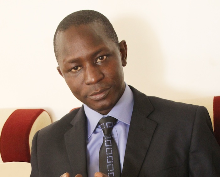 Abdoul Aziz Mbaye, conseiller en NTIC du Chef de l’Etat offre des denrées alimentaires aux populations de Keur Modou Ndiaye, Keur Saïb…