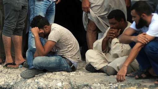 Le bilan du bateau de migrants renfloué monte à 184 morts