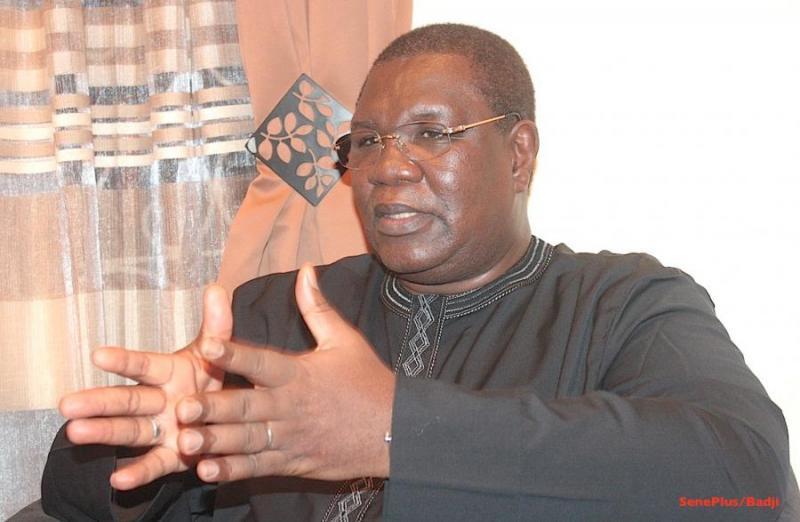 Me OUSMANE NGOM, ANCIEN MINISTRE DE L’INTÉRIEUR SUR LES DERNIÈRES HEURES DE WADE AU POUVOIR : «Lorsque j’ai dit à Wade d’appeler Macky pour le féliciter, il m’a dit ‘’doumako def’’ avant de m’éconduire...»