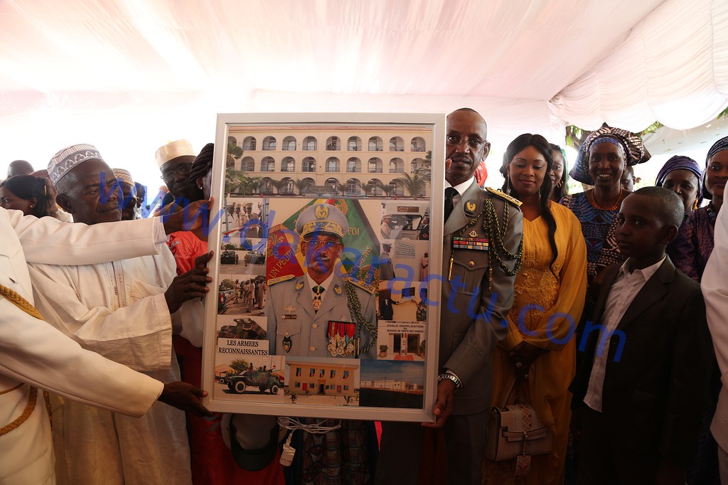 Les images de la cérémonie « d’adieu aux armées » du Général Mamadou Sow au Camp Dial Diop