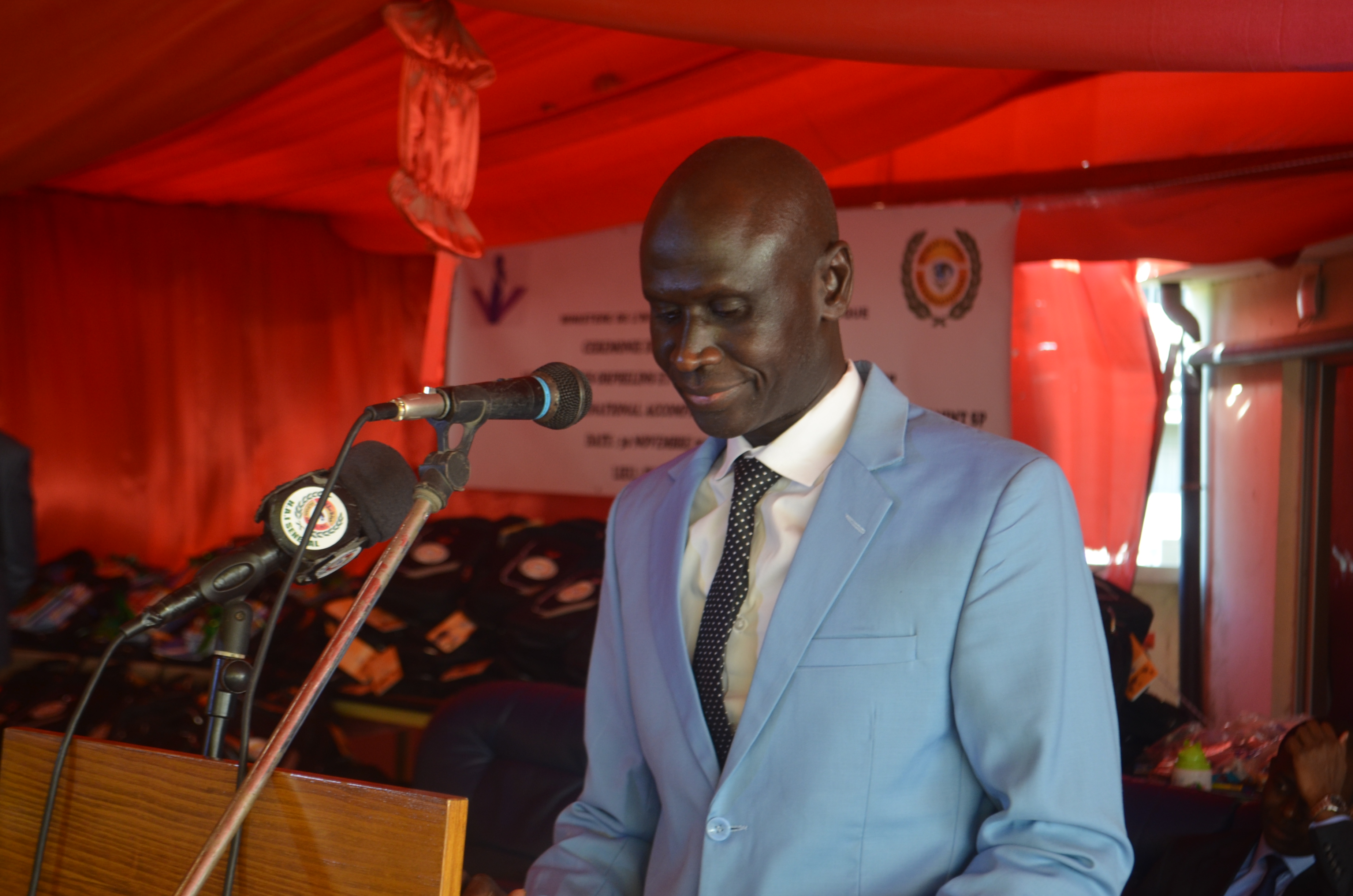 Cérémonie de remise de kits scolaires aux enfants orphelins du ministère de l’intérieur et de la sécurité publique