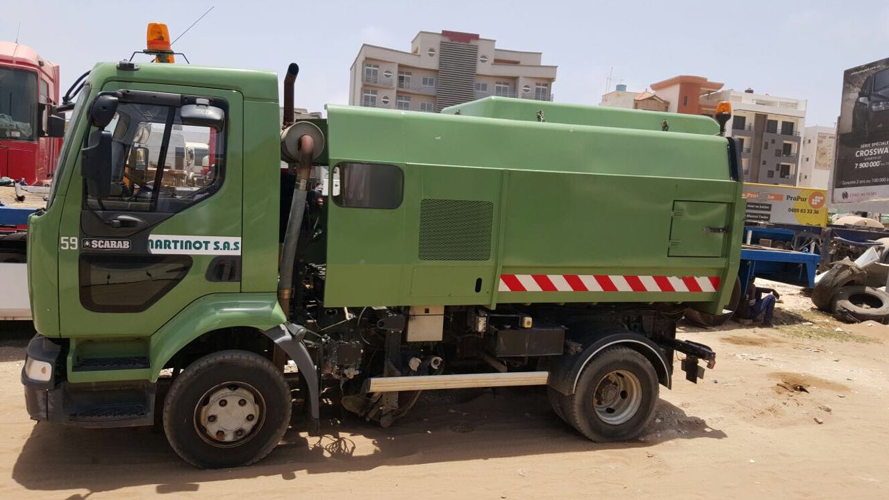 Moustapha Diop offre un camion de ramassage d'ordures ménagères à la Commune de Louga  