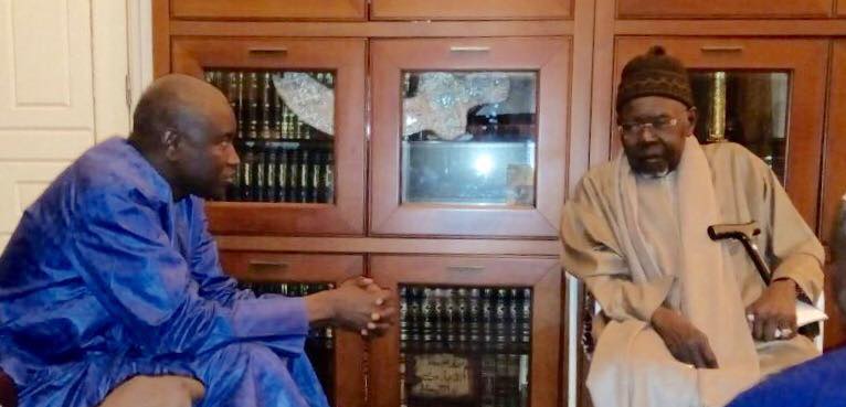 CONDOLÉANCES : Aly Ngouille Ndiaye reçu par le Khalife Général des Tidianes Serigne Abdoul Aziz Sy Al Amine et son porte-parole Serigne Mbaye Sy Mansour
