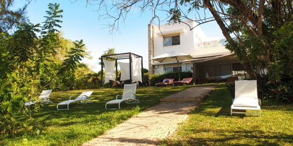 Popenguine (Sénégal) : bienvenue dans la résidence d’été des chefs d’État (Jeune Afrique)