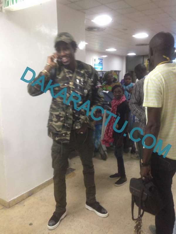Les images du départ de Wally Ballago Seck à l'aéroport Léopold Sédar Senghor pour la Soirée du 22 Avril