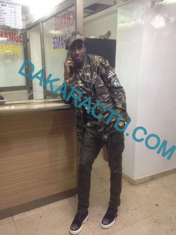 Les images du départ de Wally Ballago Seck à l'aéroport Léopold Sédar Senghor pour la Soirée du 22 Avril