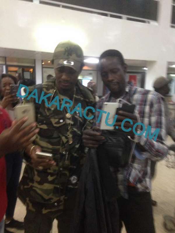 Les images du départ de Wally Ballago Seck à l'aéroport Léopold Sédar Senghor pour la Soirée du 22 Avril
